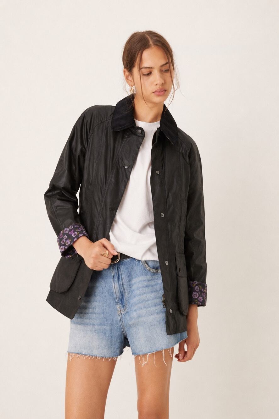 Barbour Country Cottage Print Waxed Jacket
Women’s UK 14 / US 10